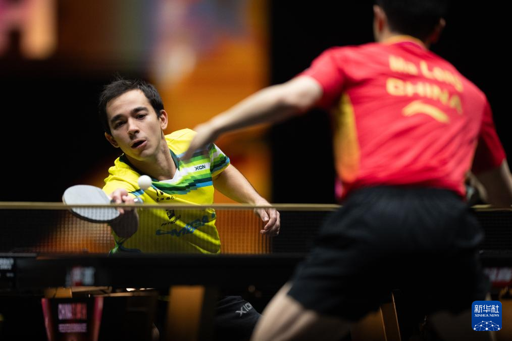 促使他更快 促使他更快