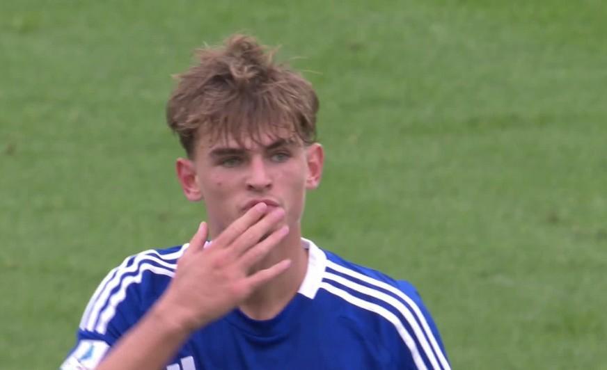 在球场上 在球场上